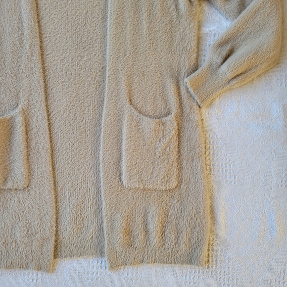 Sioni Long Sleeve Full coverage Soft and Fuzzy Open front Cardigan- Cream beige - Picture 4 of 9
